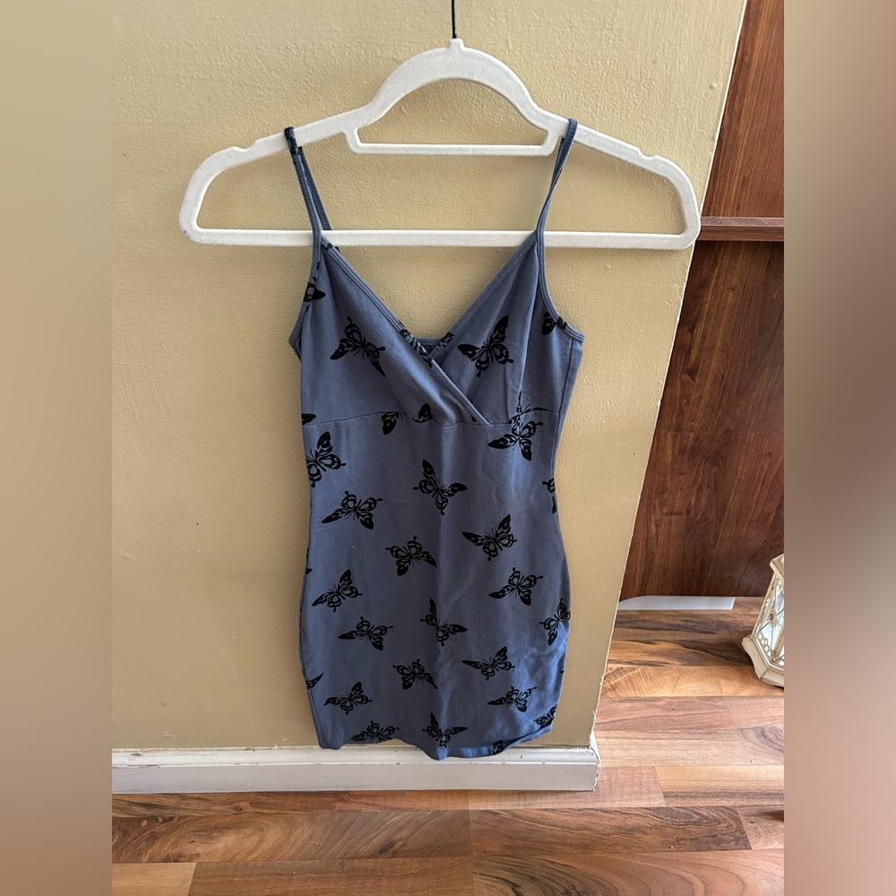 Dress - Picture 2 of 3